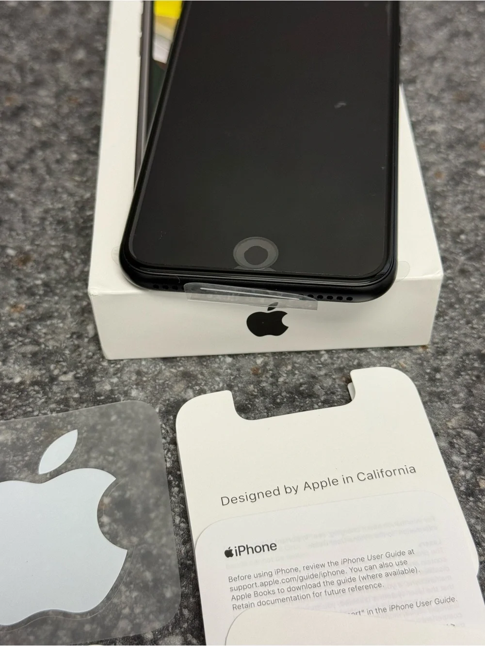 NEW Apple iPhone SE 2020 64GB Black Cricket Wireless (Carrier Locked) MHGELL/A